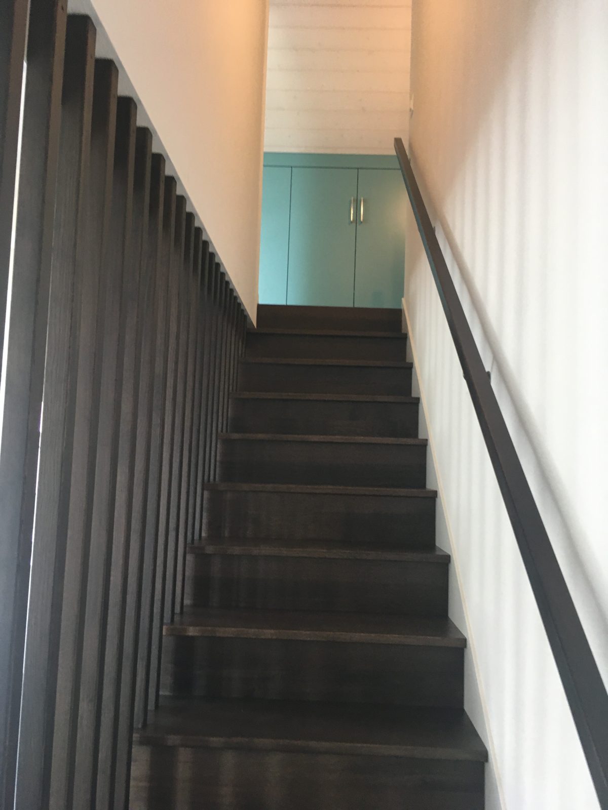 Escalier et claustra en bois