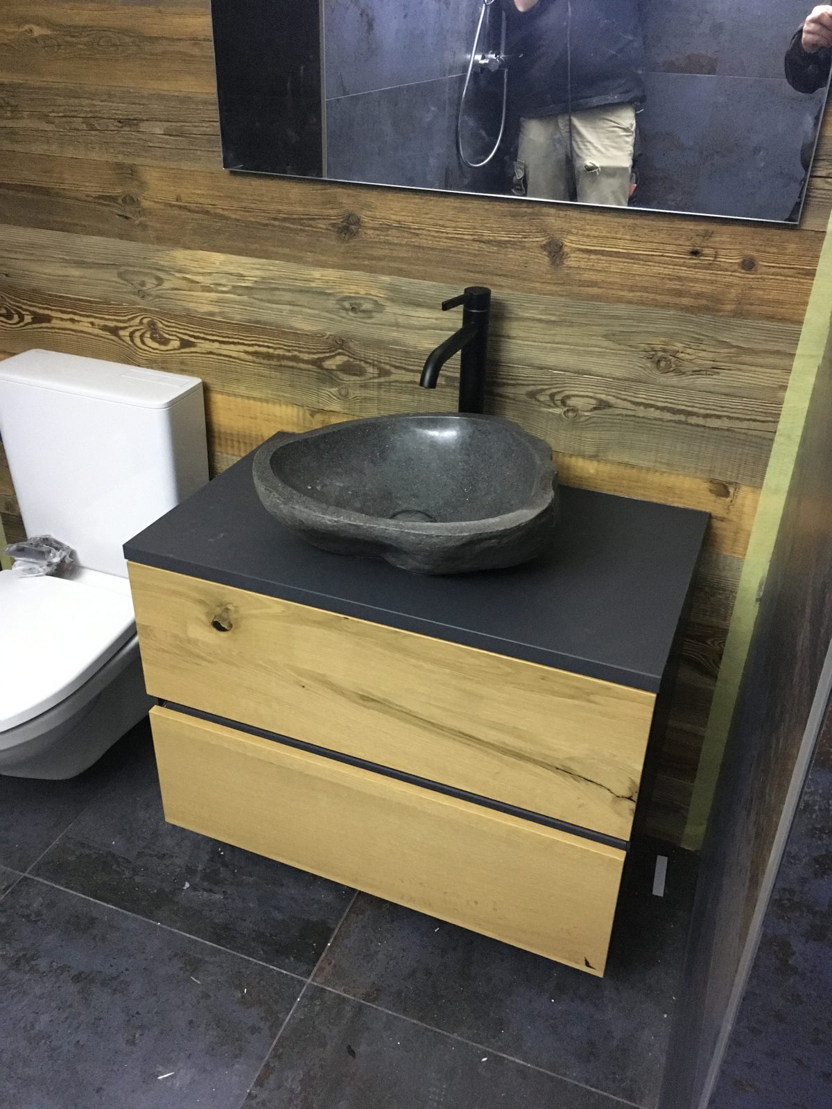 Meuble vasque en vieux bois